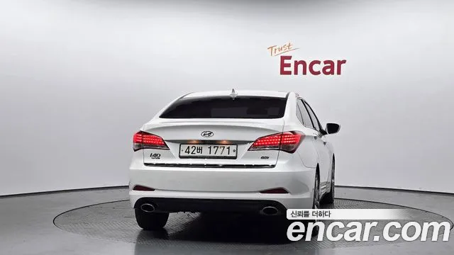 Hyundai i40 2012 thumb 2
