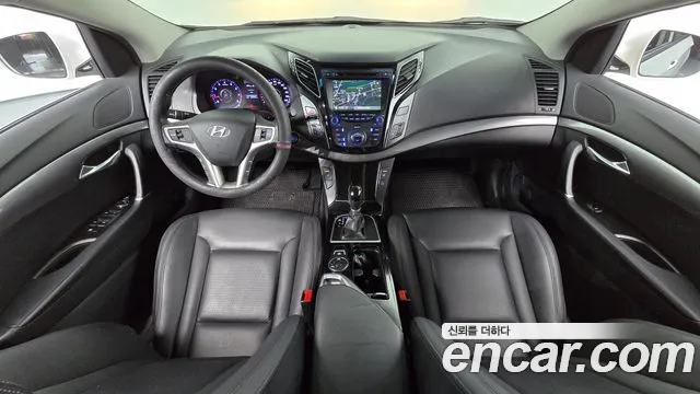 Hyundai i40 2012 thumb 4