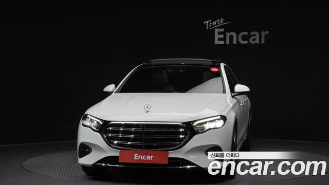 Mercedes-Benz E-Class 2024 thumb 6
