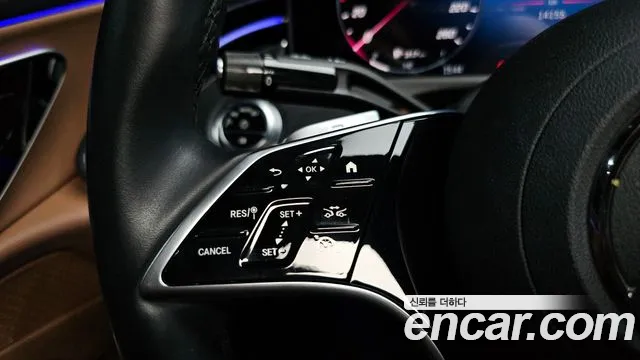 Mercedes-Benz E-Class 2024 thumb 12