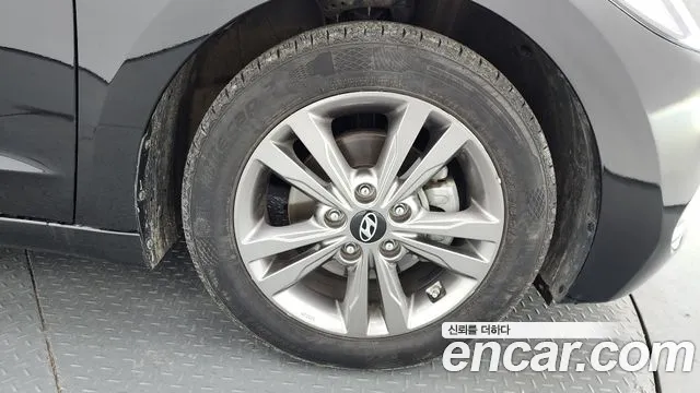 Hyundai AD 2015 thumb 5