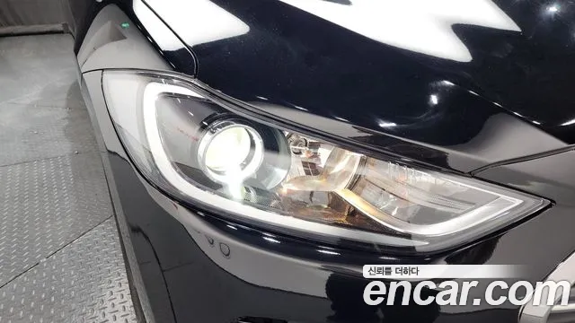 Hyundai AD 2015 thumb 9