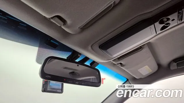 Kia Opirus 2010 thumb 3