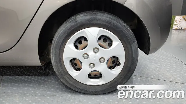 Kia Morning 2015 thumb 10
