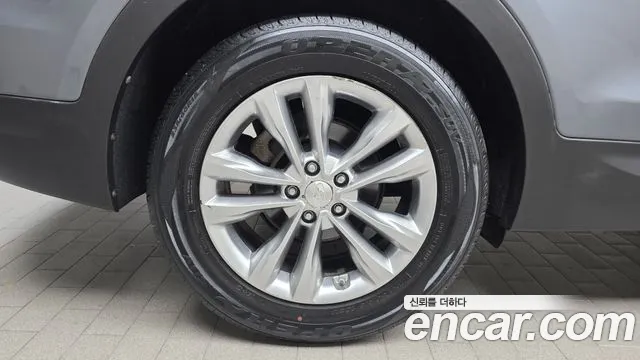 Hyundai Santafe 2017 thumb 6
