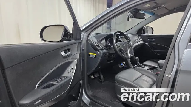 Hyundai Santafe 2017 thumb 8