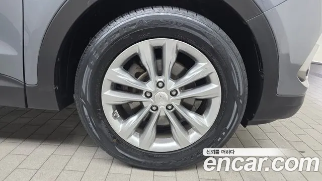 Hyundai Santafe 2017 thumb 9