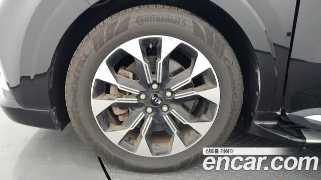 Kia Carnival 2021 thumb 2
