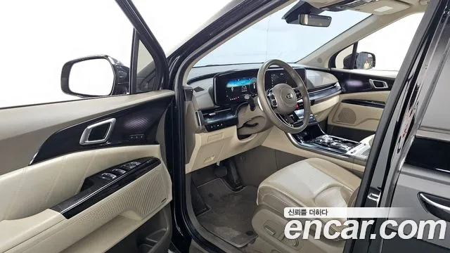 Kia Carnival 2021 thumb 6