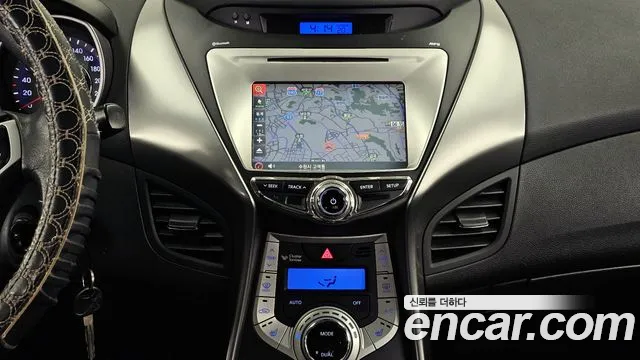 Hyundai Avante 2010 thumb 8
