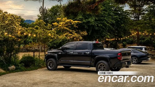 Toyota Tundra 2021 thumb 2
