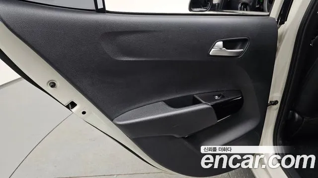 Kia Morning 2018 thumb 8