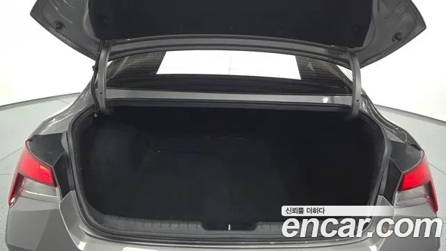 Hyundai Elantra 2020 thumb 10