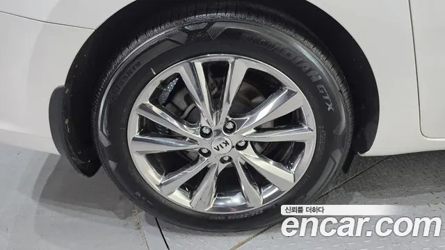 Kia Carnival 2018 thumb 10