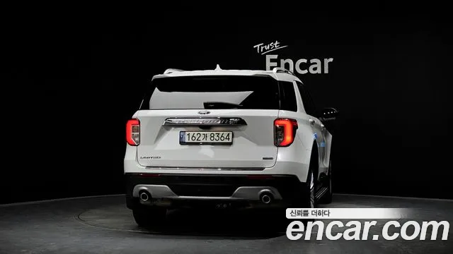 Ford Explorer 2020 thumb 3