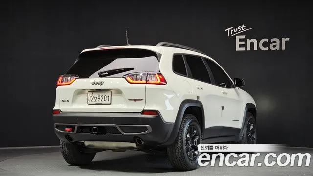 Jeep Cherokee 2019 thumb 8