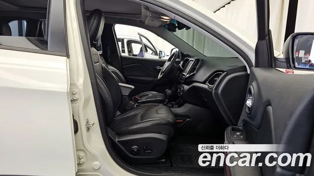 Jeep Cherokee 2019 thumb 6