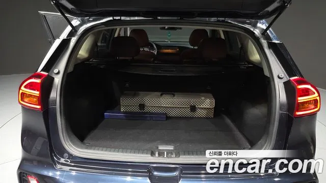 Kia Niro 2019 thumb 2
