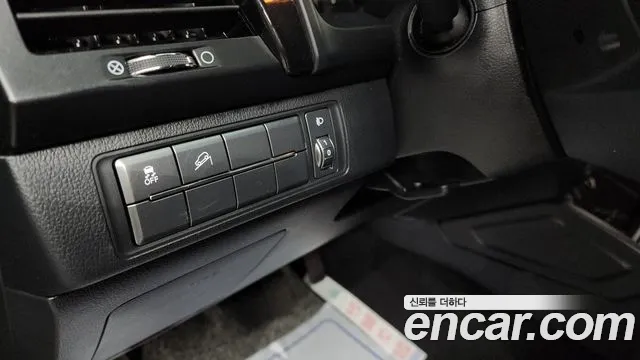 KGM Rexton 2021 thumb 8
