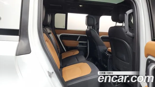 Land Rover Defender 2024 thumb 8