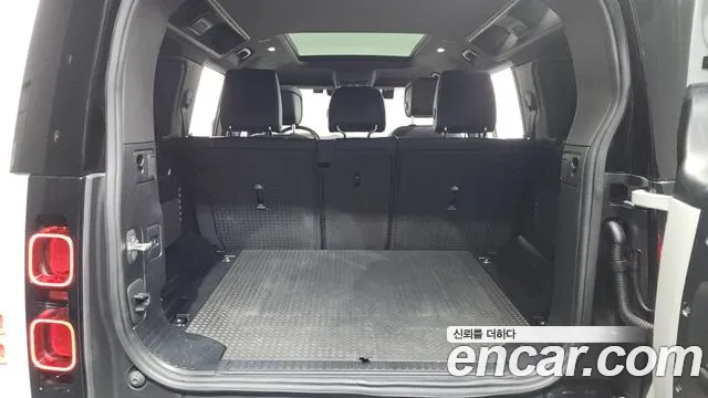 Land Rover Defender 2024 thumb 5