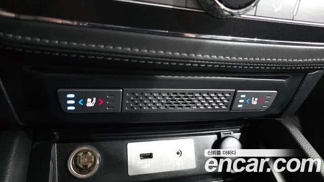 KGM Rexton 2021 thumb 6