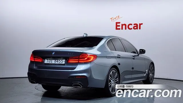 BMW 5 серии 2019 thumb 8