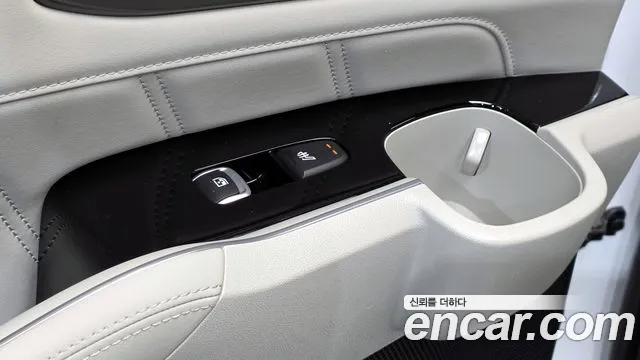 Kia Sorento 2022 thumb 4
