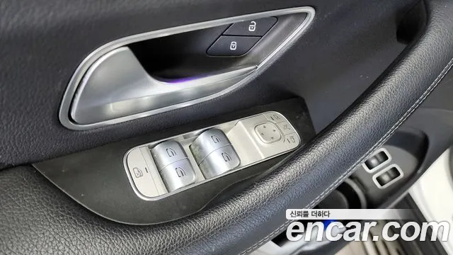 Mercedes-Benz E-Класс 2022 thumb 9