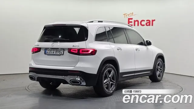Mercedes-Benz GLB 2023 thumb 4