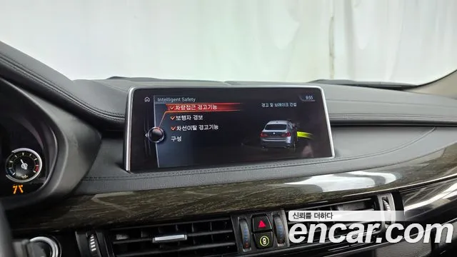 BMW X6 2017 thumb 10