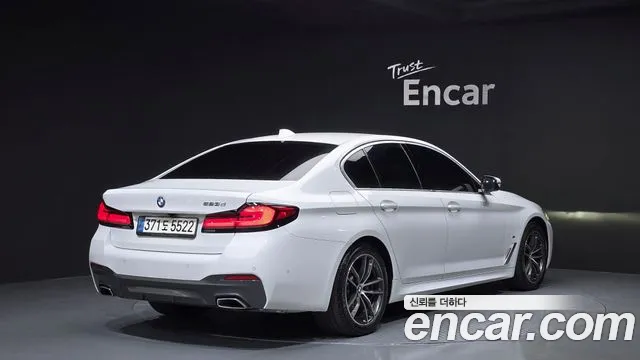 BMW 5 серии 2021 thumb 11