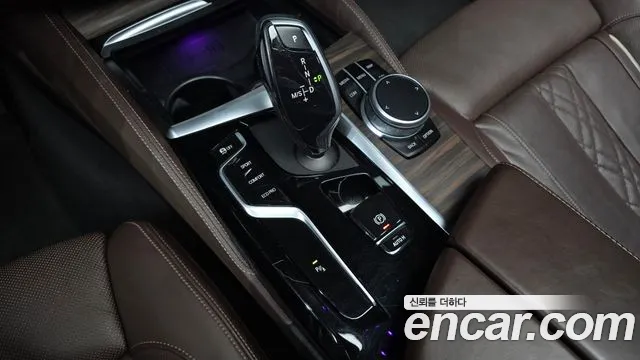 BMW 5 серии 2021 thumb 8