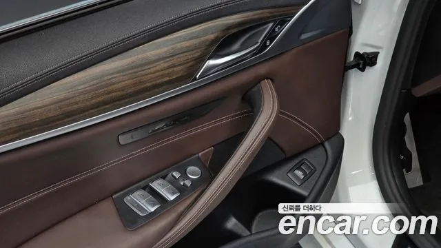 BMW 5 серии 2021 thumb 6