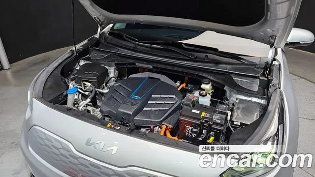 Kia Niro Plus 2022 thumb 2