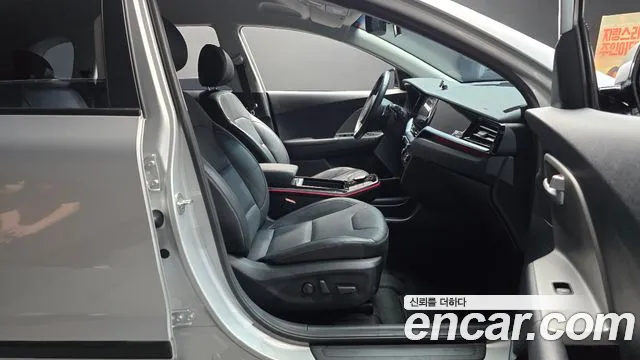 Kia Niro Plus 2022 thumb 5