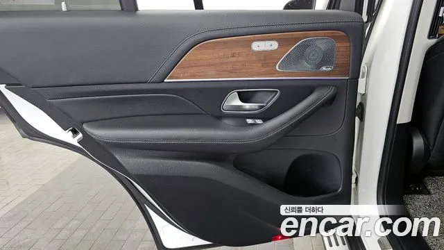 Mercedes-Benz E-Класс 2019 thumb 4