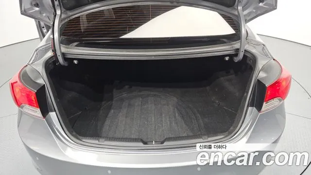 Hyundai Avante 2011 thumb 3