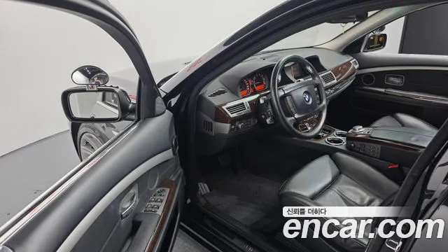 BMW 7 серии 2006 thumb 12