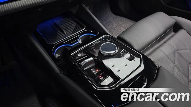 BMW 5 серии 2025 thumb 8