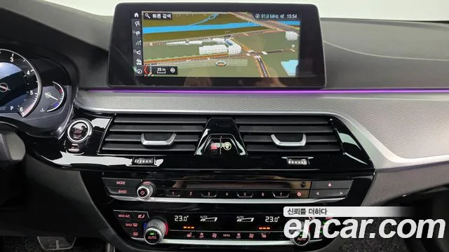 BMW 5 серии 2017 thumb 7