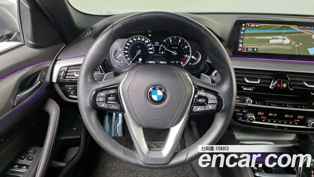 BMW 5 серии 2017 thumb 4