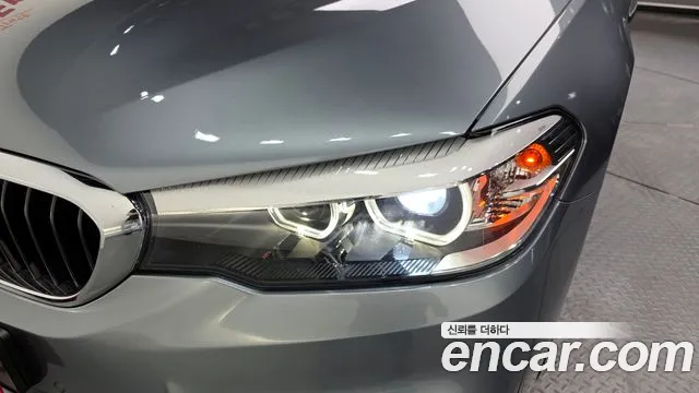 BMW 5 серии 2017 thumb 10