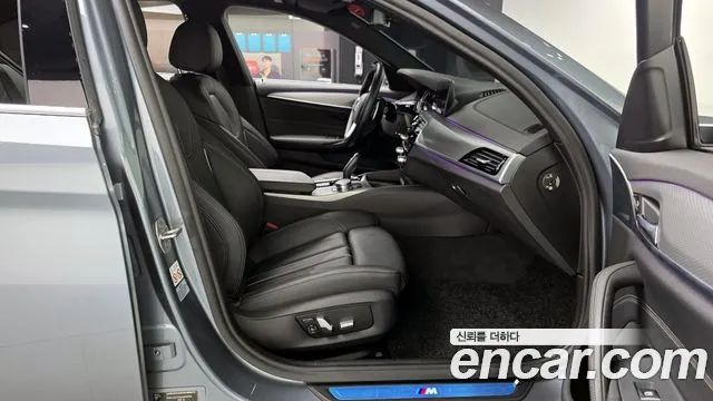BMW 5 серии 2017 thumb 2