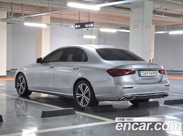Mercedes-Benz E-Class 2021 thumb 2