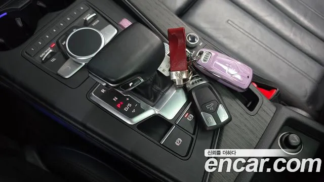 Audi A4 2019 thumb 11