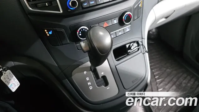 Hyundai Staria 2018 thumb 6