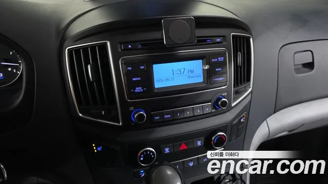 Hyundai Staria 2018 thumb 11