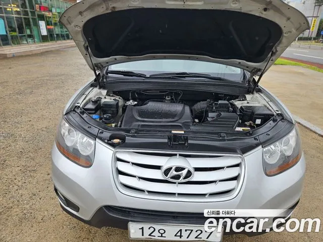 Hyundai Санта Фе 2010 thumb 6