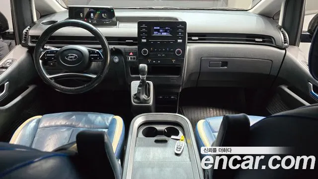 Hyundai Staria 2022 thumb 10